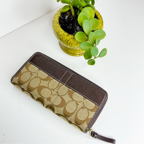 Coach Canvas Monogram Brown Leather Wallet - Picture 4 of 6